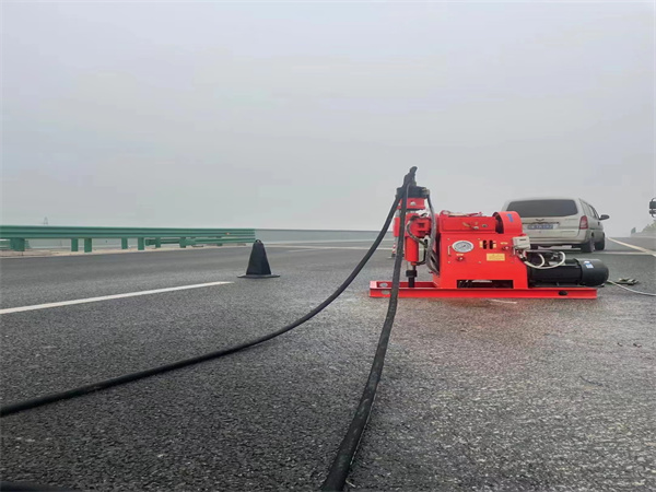 威县马路路基路面开裂下沉注浆加固灌浆