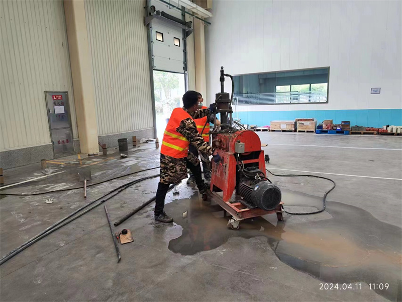 威县厂房地面下沉塌陷注浆加固施工